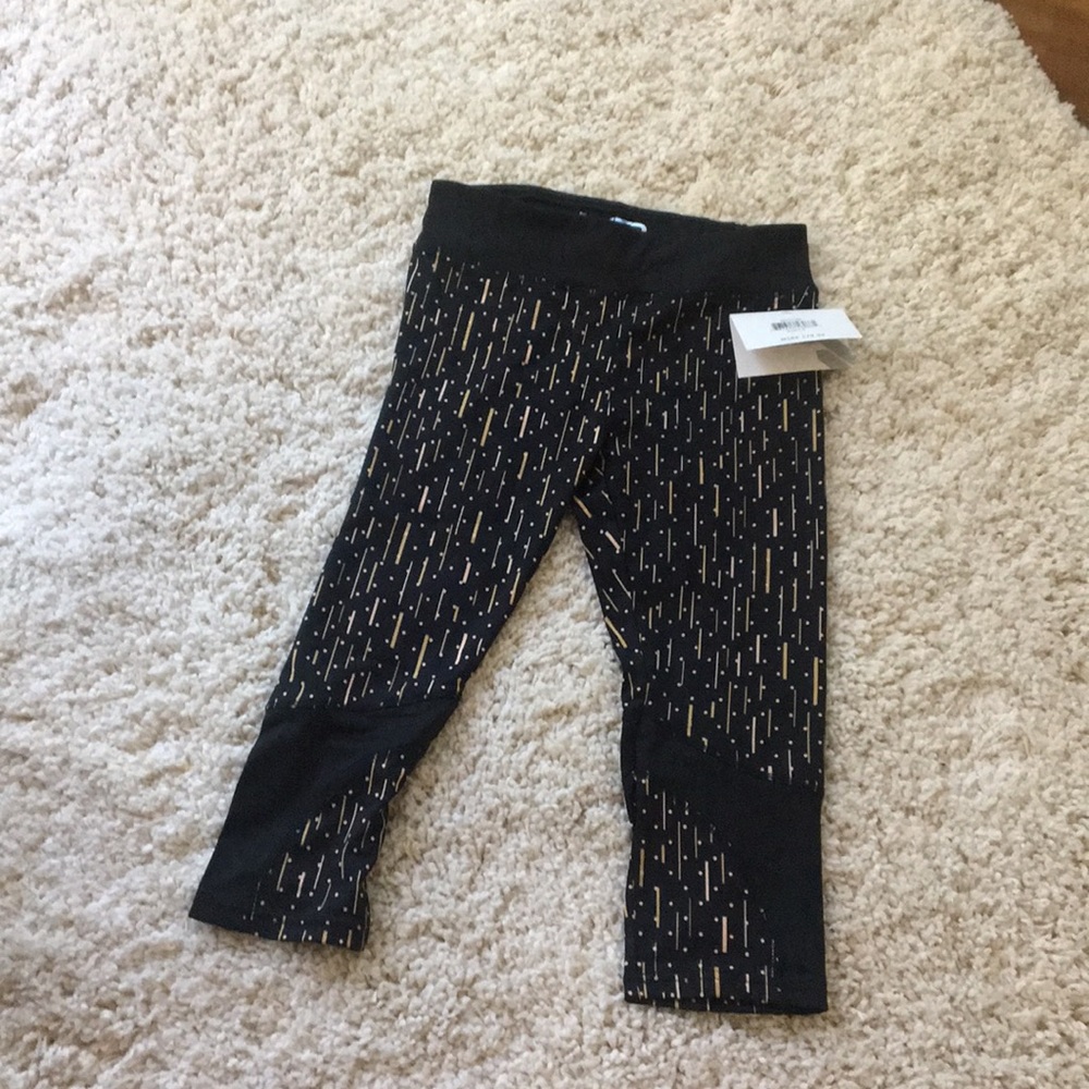 NWT, S2 Sportswear Capri Legging  (M)